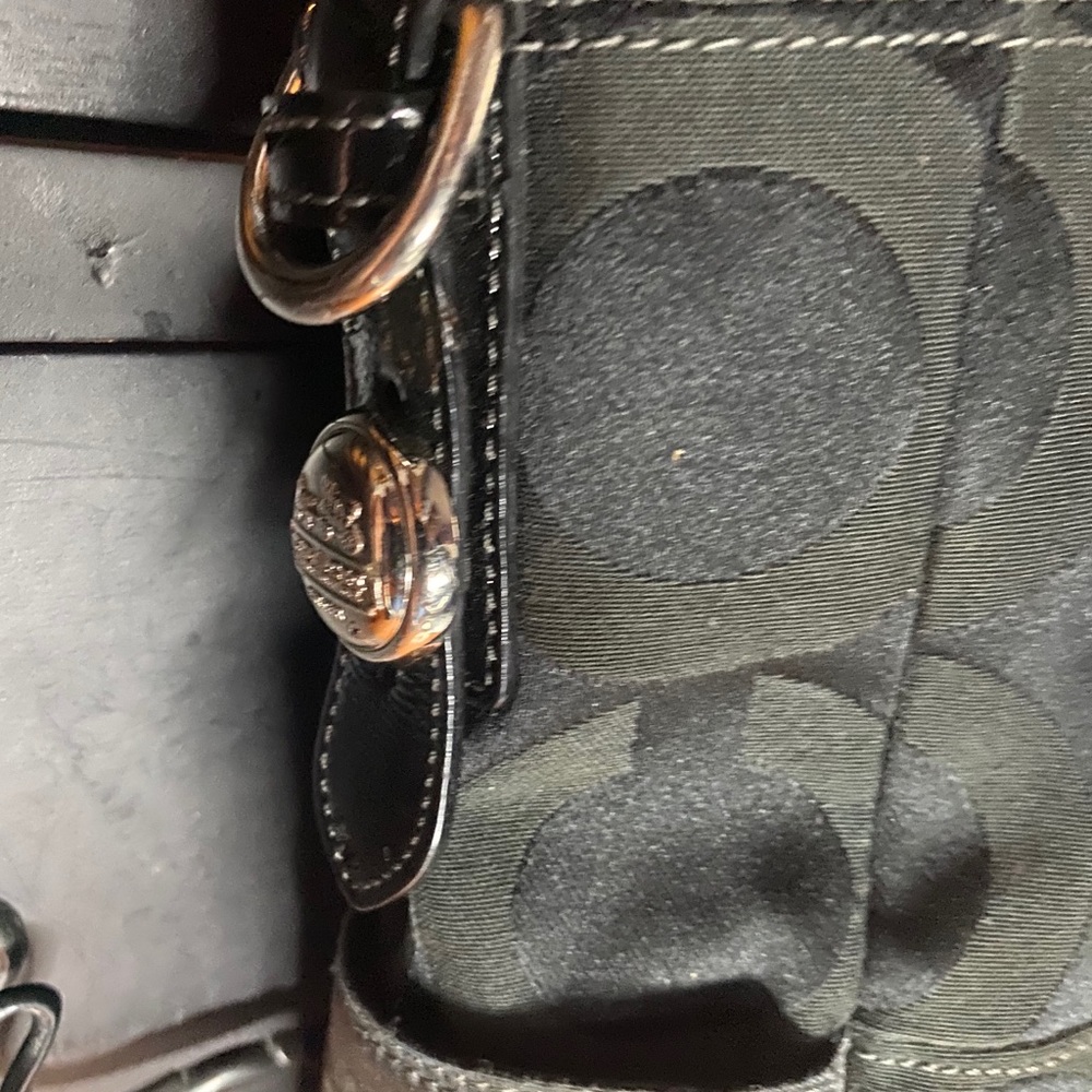 Coach purse - Picture 4 of 8